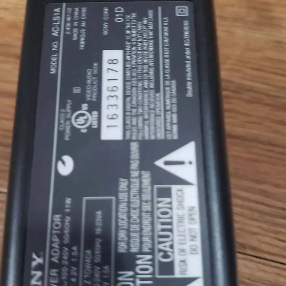 Sony AC-LS1A AC Power‎ Supply Adapter Charger 4.2V 1.5A